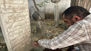 Çorakkapı Haziresinde tarih sessizliğe, mezarlar bakımsızlığa terk edildi