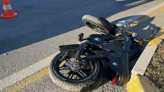 Çorumda minibüsün çarptığı elektrikli bisikletli çocuk yaralandı