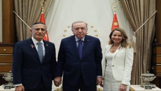 Cumhurbaşkanı Erdoğan, ABD Temsilciler Meclisi Üyesi Issayı kabul etti