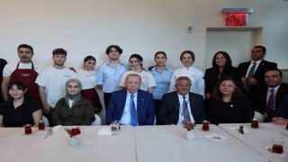 Cumhurbaşkanı Erdoğan'dan New York'ta Türk pastanesine ziyaret