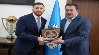 DAGC'den Erzurumspor Başkanı Ahmet Dal'a başarı plaketi
