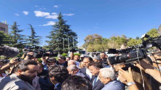 Davutoğlu ifade vermek üzere Ankara Adliyesine geldi