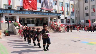 Denizlide yeni eğitim-öğretim yılı heyecanı coşkuyla başladı
