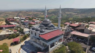 Deprem sonrası Hatayda inşa edilen 134üncü cami ibadete açıldı