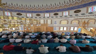 Depremde yıkılan Karaburun Köyü Camisi yeniden hizmete açıldı