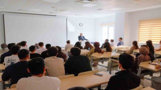 Diş Hekimliği Fakültesinde yeni eğitim yılının ilk dersi gerçekleştirildi