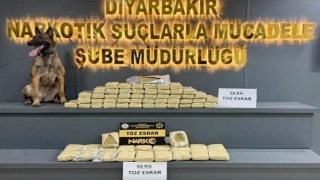 Diyarbakır'da 56 kilo esrar ele geçirildi: 2 kişi gözaltına alındı