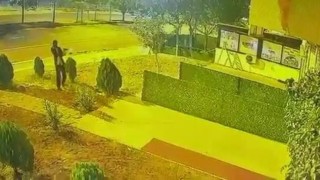 Diyarbakır'da iş yerine silahlı saldırı kamerada