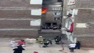Diyarbakır'da korkutan yangın: Ev alevler içinde kaldı