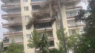 Diyarbakırda korkutan yangın: Mahsur kalan çocuklar itfaiye merdiveni ile kurtarıldı