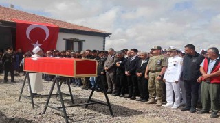 Düğünde isabet eden kurşunla hayatını kaybeden uzman çavuş son yolculuğuna uğurlandı