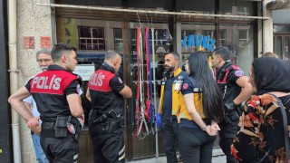 Dükkânında öldü veya bayıldı diye endişe edilen esnaf sanayide çıktı