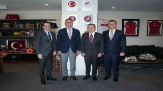 Dursun Özbekten TFF Başkanı Hacıosmanoğluna ziyaret