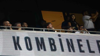 Dusan Vlahovic maçı tribünden takip etti