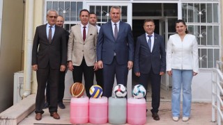 Düziçi Belediyesinden Okullara Temizlik Malzemesi Desteği