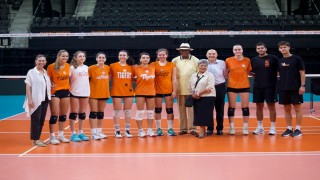 Eczacıbaşı Spor Kulübü, 60. yılında basketbol efsanelerini yeni evinde ağırladı