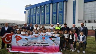 Edirnede uçurtmalar Gazzeli çocuklar için gökyüzüne yükseldi