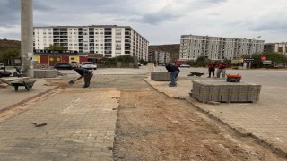 Edremit'te yol çalışmaları sürüyor