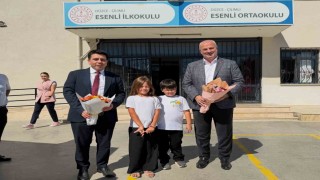 Eğitim hayatlarının ilk günü öğrencilerin yanında oldular