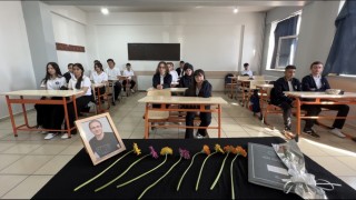 Eğitim yuvasında hüzünlü ilk gün: Yüksekovada vefat eden fizik öğretmeni İkram Anuk unutulmadı