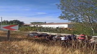 Elazığ'da araç şarampole devrildi: 2 yaralı