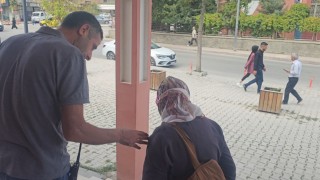 Elazığ'da dilencilere zabıta operasyonu: Bahaneleri pes dedirtti