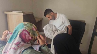 Elazığ'da zabıtadan dilenci denetimi: Bir saatte 600 lira topladılar