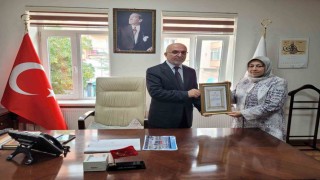 Emekli ikramiyesinin tamamını müftülük binasının yapımına bağışladı