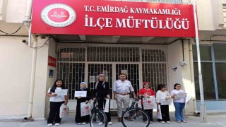 Emirdağda ‘Camiler Arası Bilgi Yarışmasında dereceye giren öğrenciler ödüllendirildi