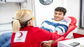En yüksek kan bağışı oranı 20 yaşındaki gençlerde görüldü