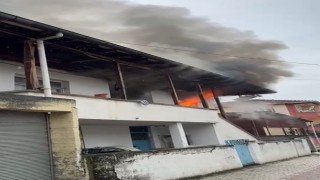 Erbaa'da iki katlı evde çıkan yangında ev kullanılamaz hale geldi
