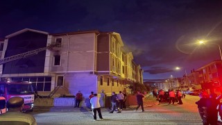 Erzincan'da apartman dairesinde yangın paniğe neden oldu