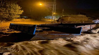 Erzincanda sağanak yağış Saraycık köyünde taşkına neden oldu