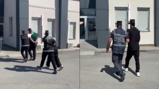 Erzincanda şüphelilerin mide ve bağırsaklarından 2 kilo 675 gram afyon sakızı çıktı