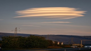 Erzincan'da UFO'yu andıran mercek bulutu ilgi çekti