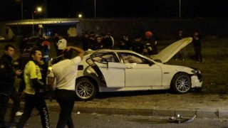 Erzurumda kontrolden çıkan otomobil takla attı: 4 yaralı