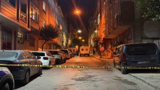 Esenlerde bir evde bulunan kişiler arasında kavgada silahlar konuştu: 3 ağır yaralı