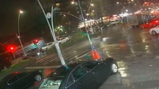 Esenler'de kazada motosiklet sürücüsü metrelerce sürüklendi