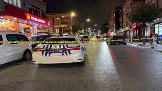 Esenler'de polisin üzerine yürüyen eli bıçaklı şahıs etkisiz hale getirildi
