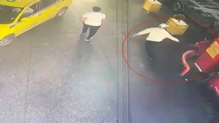 Esenyurt'ta pompacıya silahlı saldırı; o anlar kamerada