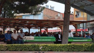 Eski eşi tarafından öldürülen kadın toprağa verildi