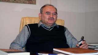 Eski İzmir Büyükşehir Belediye Başkanı Burhan Özfatura vefat etti
