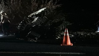 Eskişehir-Ankara yolunda kamyonla traktör çarpıştı: 1 yaralı