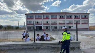 Eskişehirde okul çevresi ve servis araçlarına yönelik uygulama yapıldı