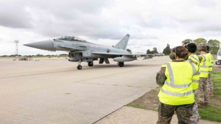 Eurofighter Typhoon tedarik projesi kapsamında İngiltere'de uçak bakım tesisleri incelendi