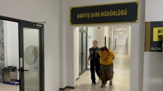 Ev soyan hırsıza operasyon yapılan operasyonda aranması olan şahıs da yakalandı