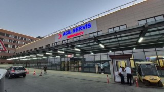 Evde baygın halde bulunan yaşlı çift hastaneye kaldırıldı