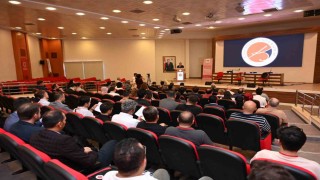 Farklı ülke ve şehirlerden akademisyenlerin katıldığı sempozyumda tarih eğitimi masaya yatırıldı