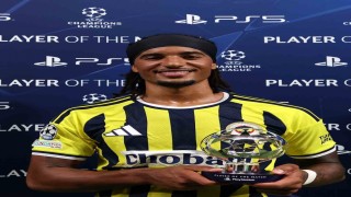 Fenerbahçe - Roma maçında en iyi oyuncu ödülü Archie Brownun oldu