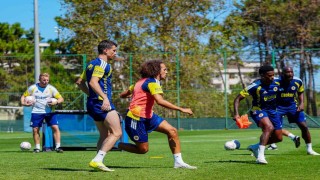 Fenerbahçede İsmail Kartal antrenmanda yer almadı